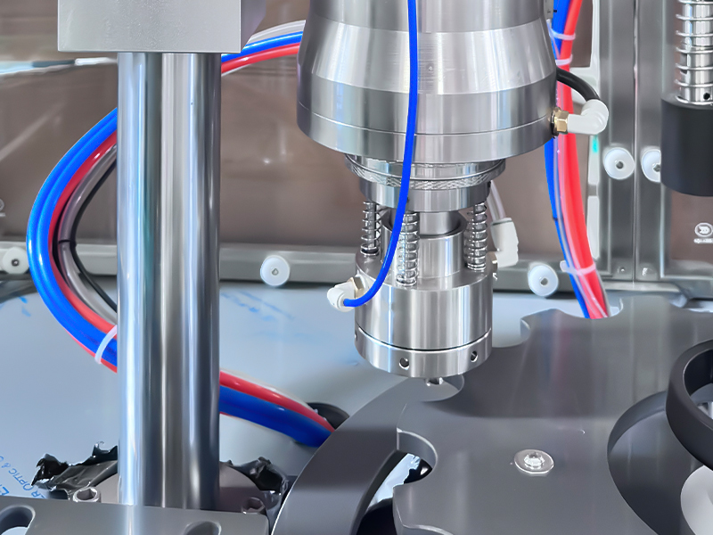 1. 가스 충전 및 밀봉